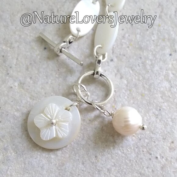 Mother of Pearl Bracelet | Genuine Freshwater Pearl | Feminine Dainty & Handmade - Picture 4 of 10